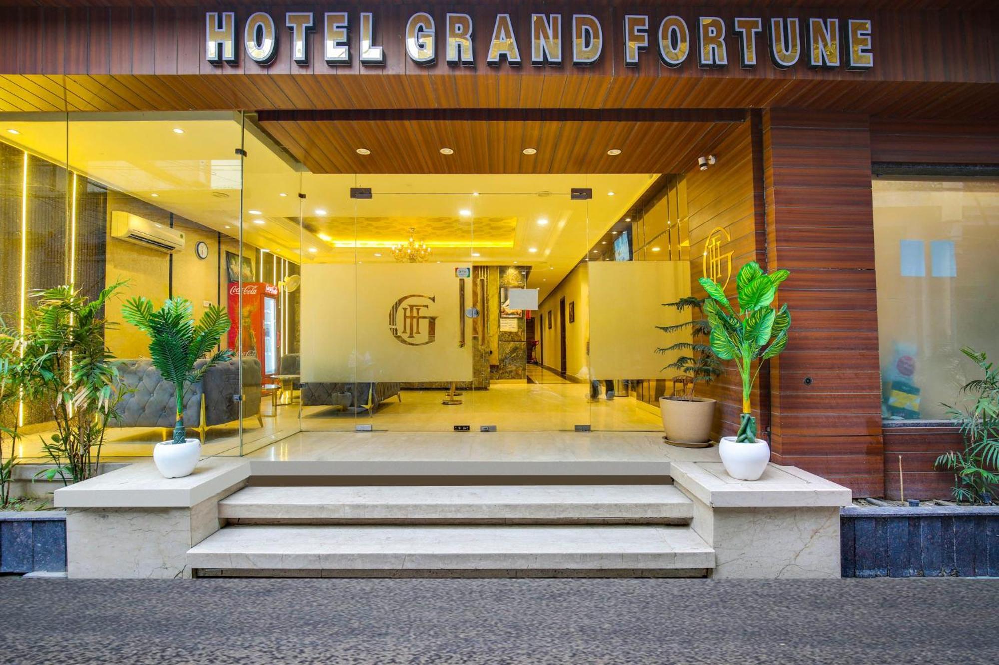 Super Townhouse Grand Fortune Amritsar Exterior foto