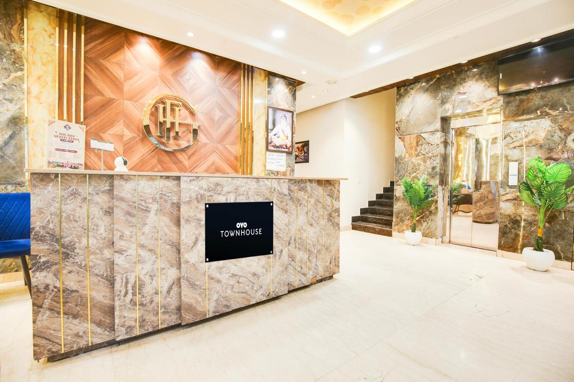 Super Townhouse Grand Fortune Amritsar Exterior foto