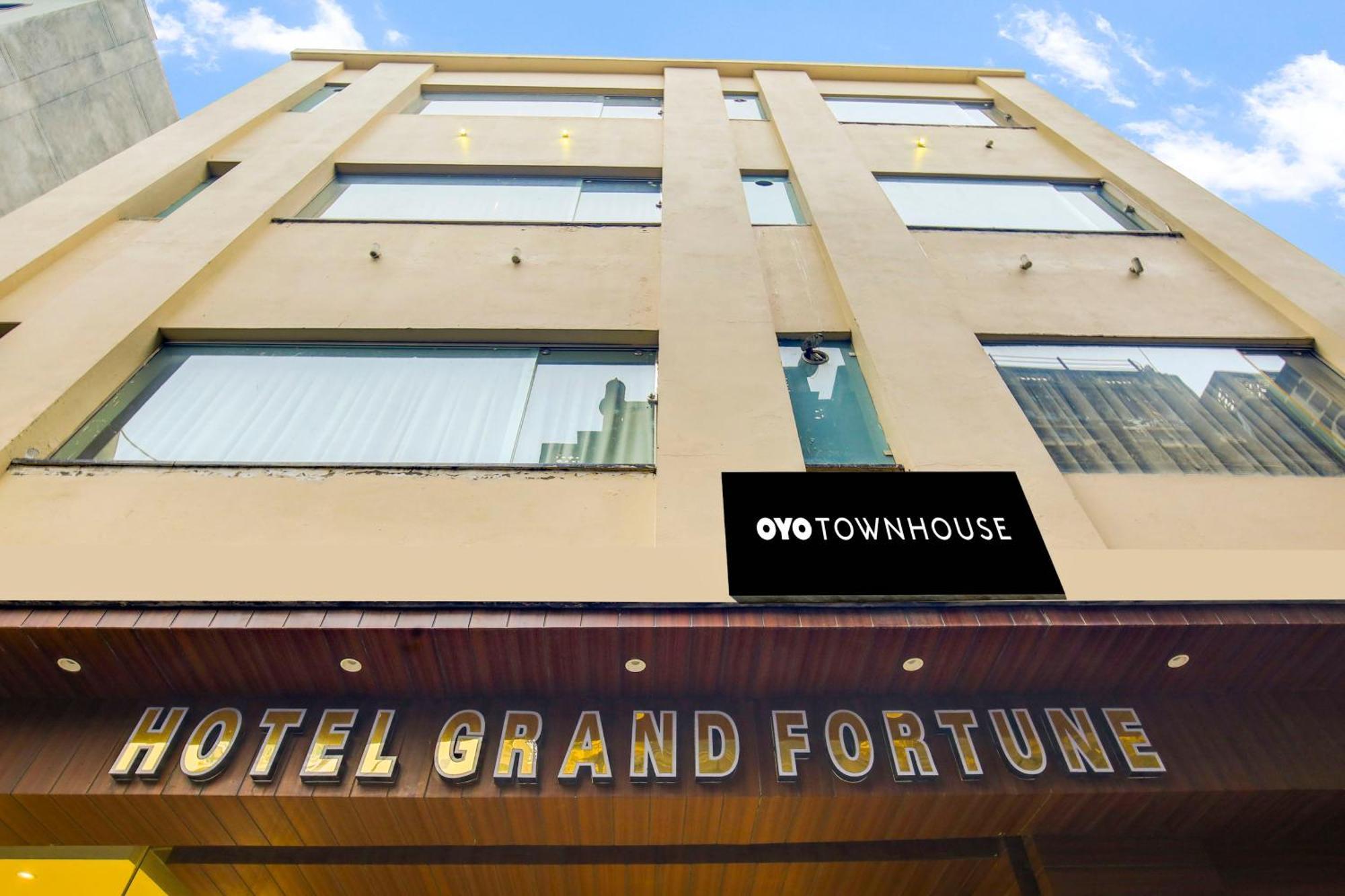 Super Townhouse Grand Fortune Amritsar Exterior foto